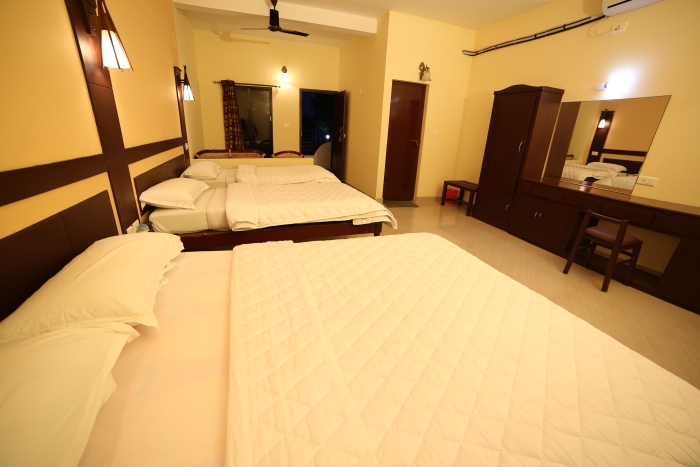 Alleppey-Family-Room